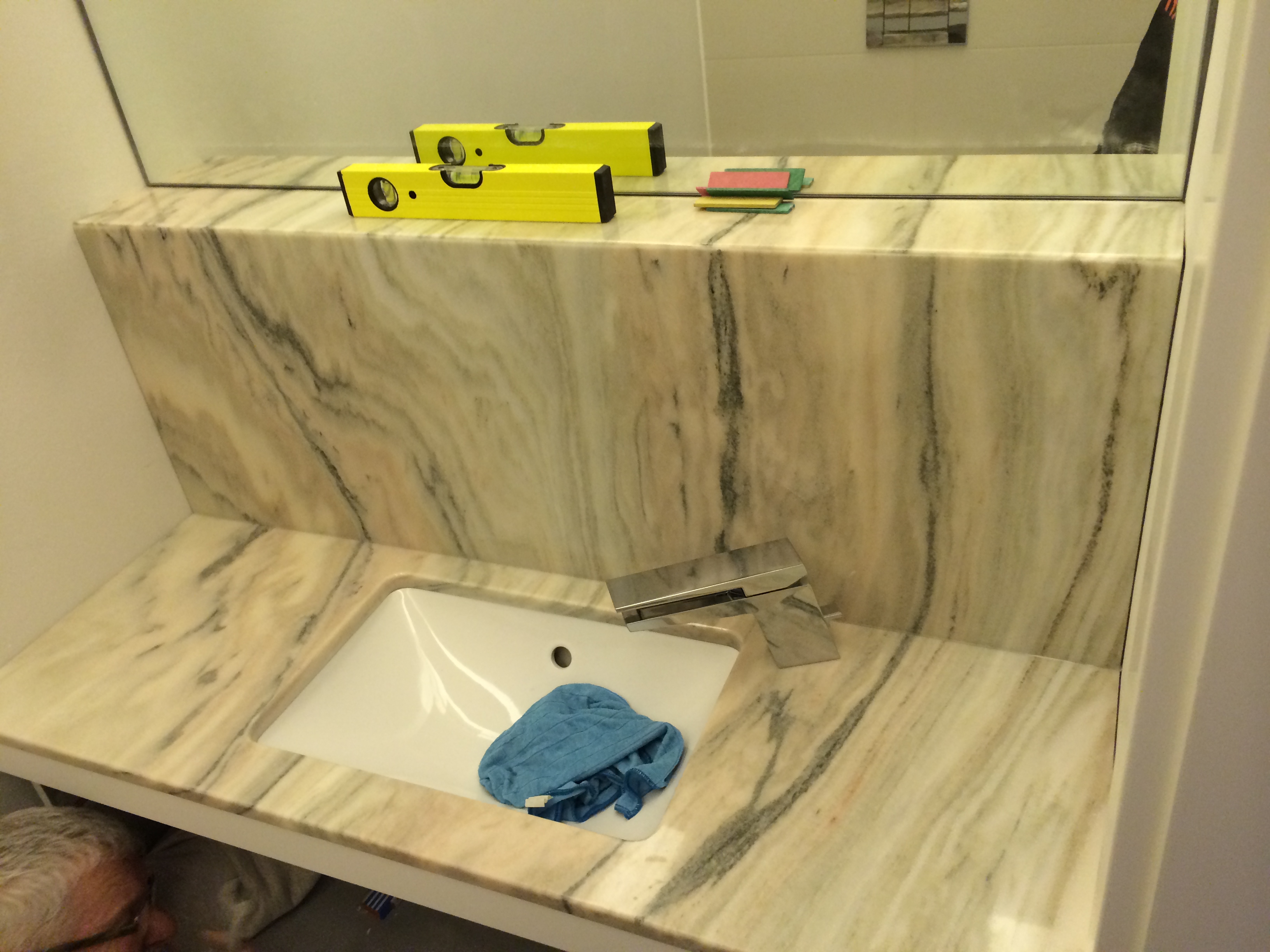 Arbeitsplatte und Küchenplatten aus Marmor, Kalkstein und Travertin